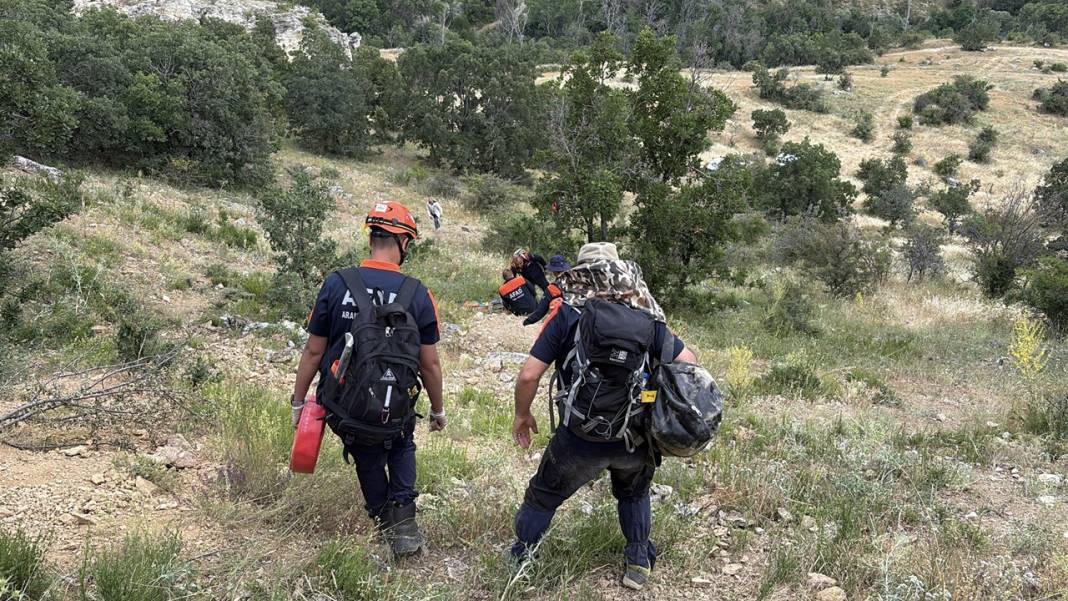 Define ararken mağarada kayboldu! Günler sonra ölü olarak bulundu 1